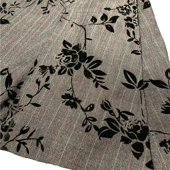 🤎 Coldwater Creek Skirt | Size PS | Brown | Velvety Floral Detail | Flawed Hem - Picture 4 of 9